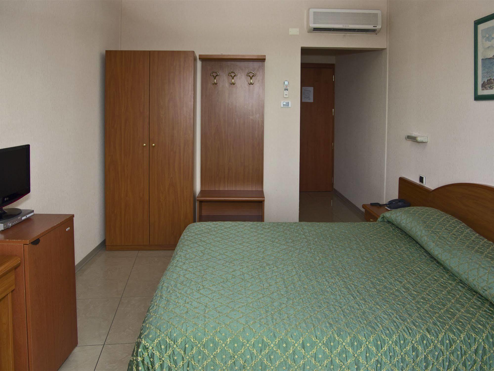 Hotel Cristallo เลริชี ภายนอก รูปภาพ