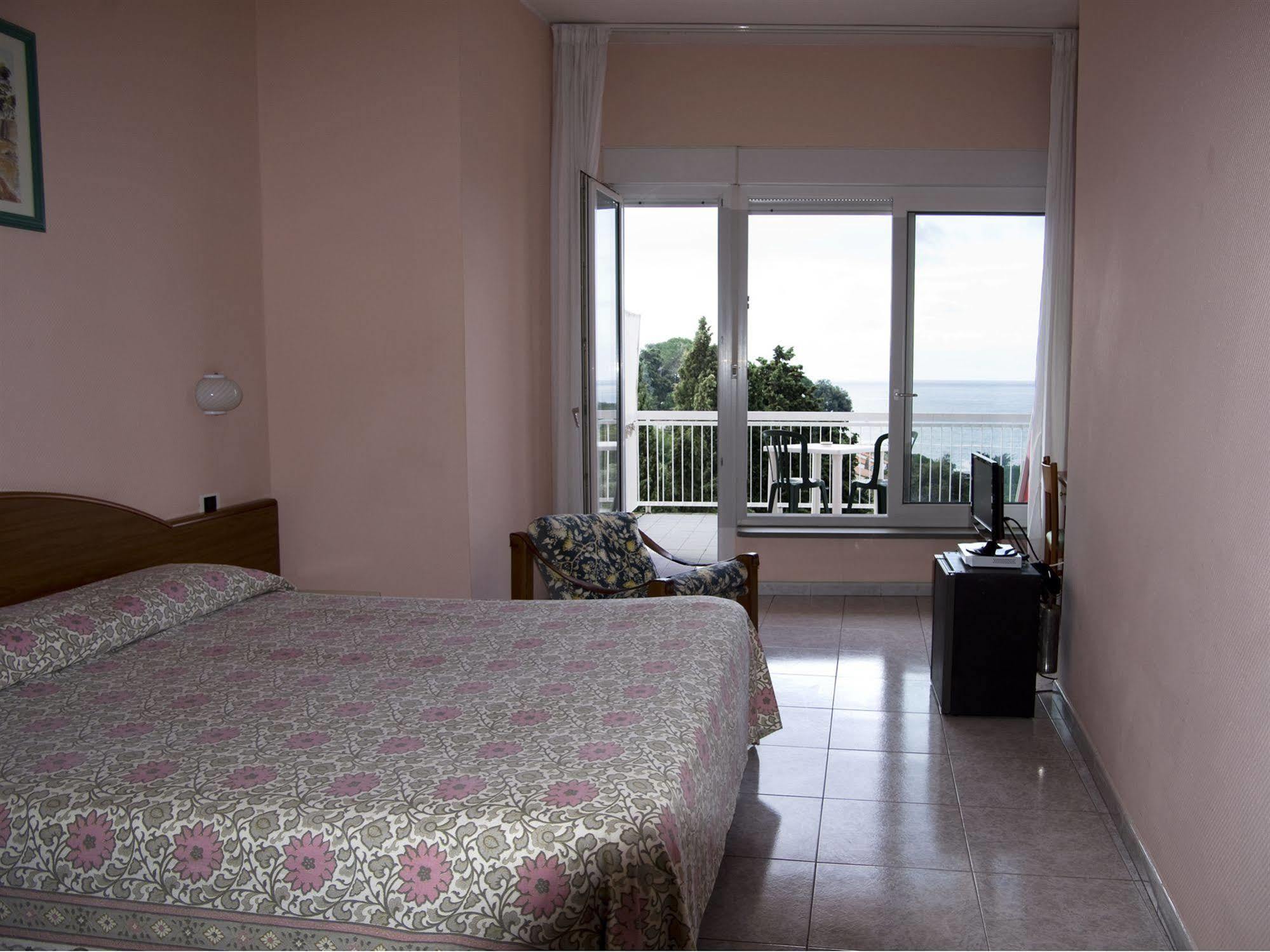 Hotel Cristallo เลริชี ภายนอก รูปภาพ