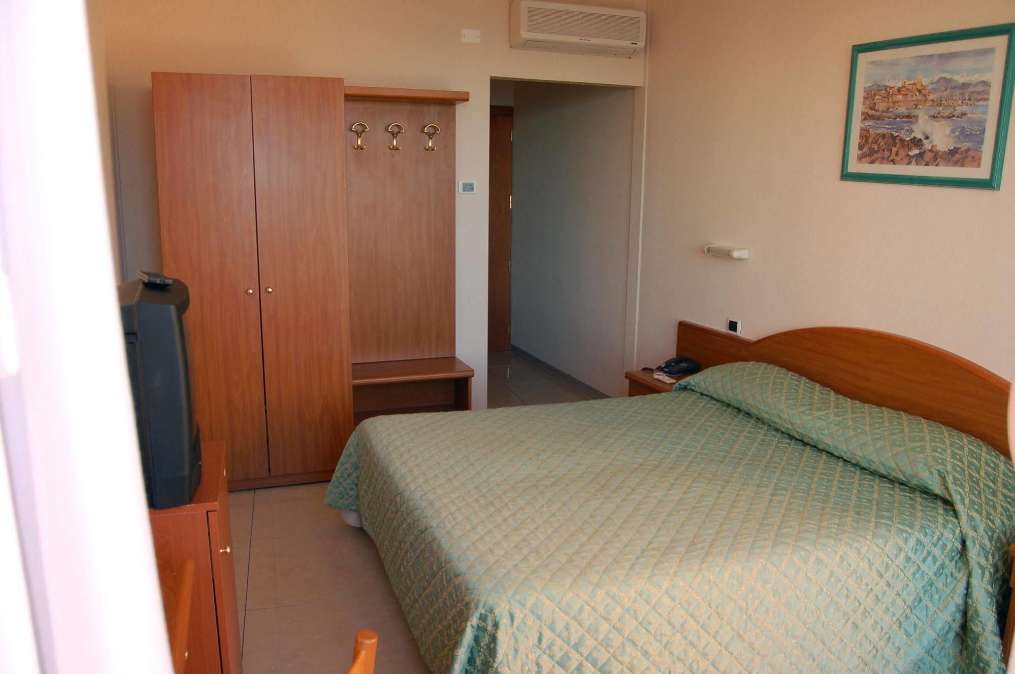 Hotel Cristallo เลริชี ภายนอก รูปภาพ